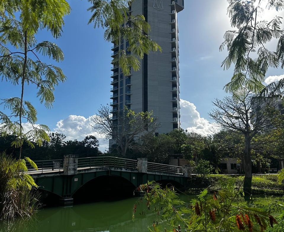 exterior de un departamento en venta torre adamant merida