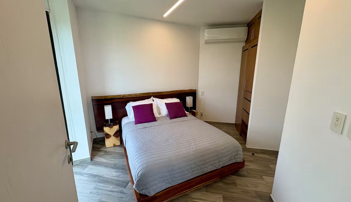 Recámara en departamento de torre adamant ubicado en mérida