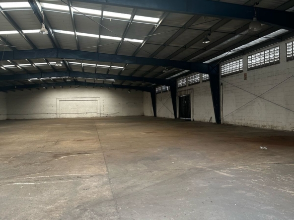Bodega industrial en renta en mérida col leandro villa