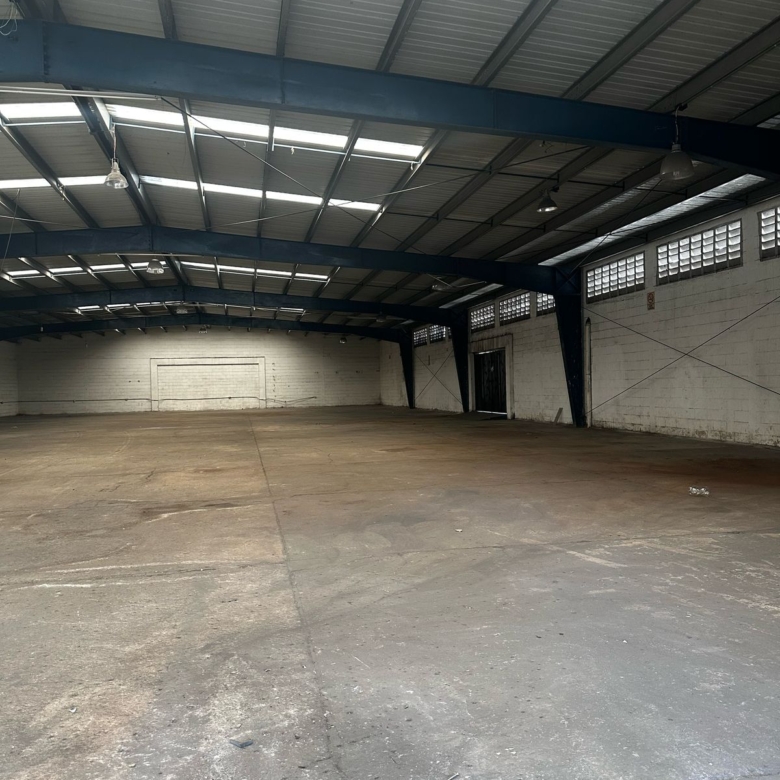 Bodega industrial en renta en mérida col leandro villa